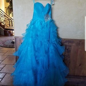 Brand new Night Moves Turquoise gown